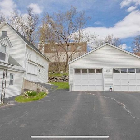 Cute 6-Bedroom Getaway In The Heart Of Littleton Exterior photo